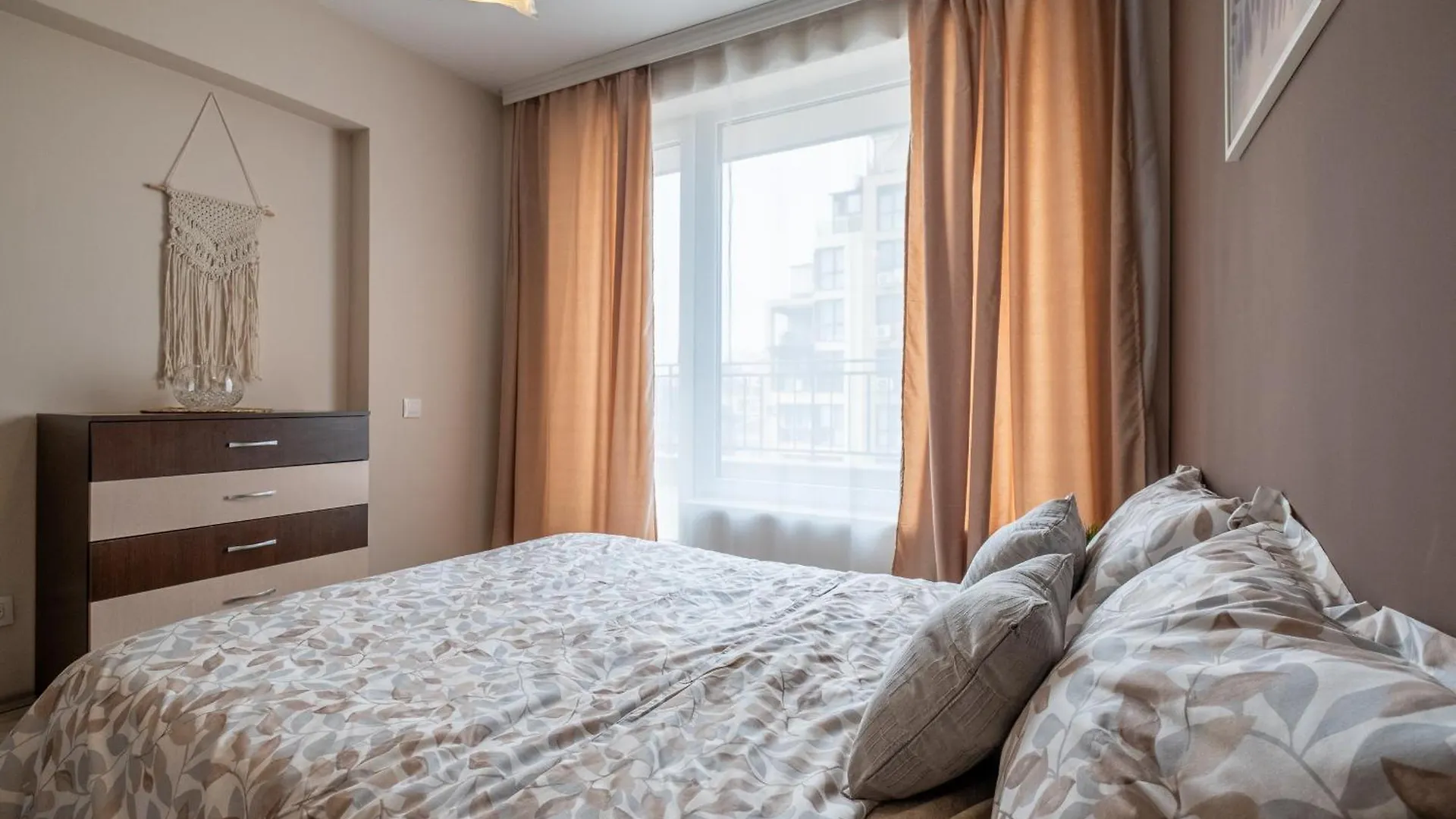 Contacten van Cozy Homes 2